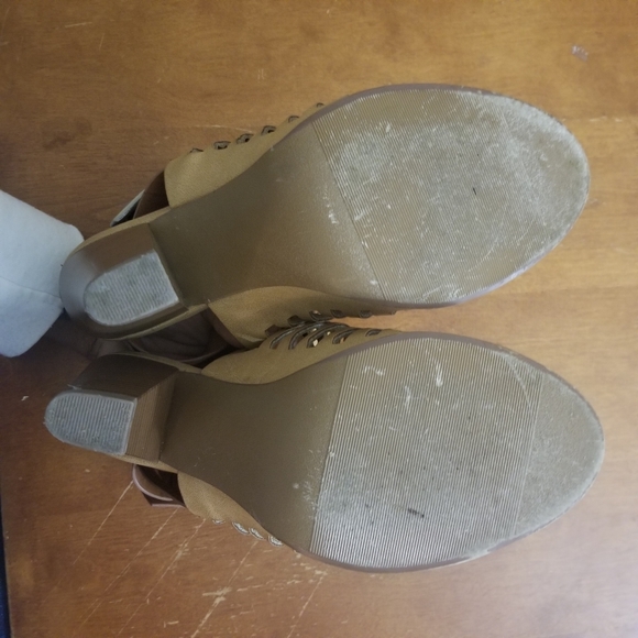 Tan Cutout Sandal - Picture 4 of 4